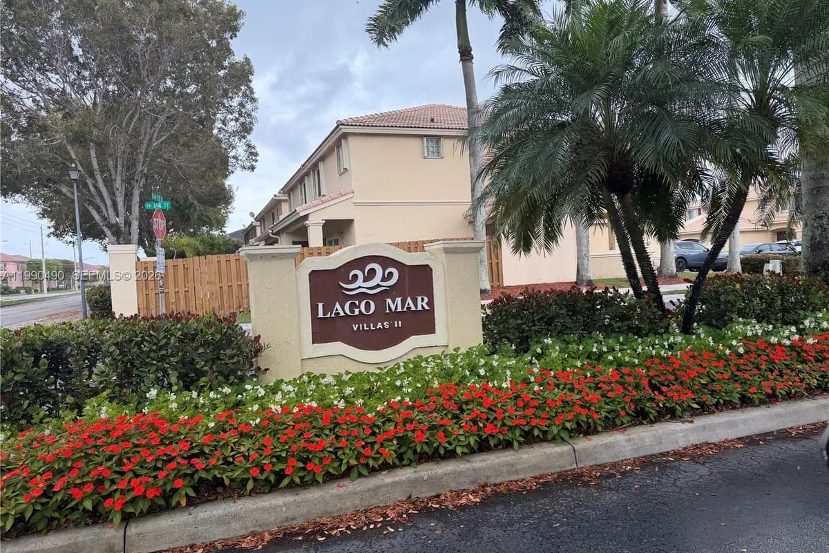 7431 SW 163rd Pl, Miami FL 33193