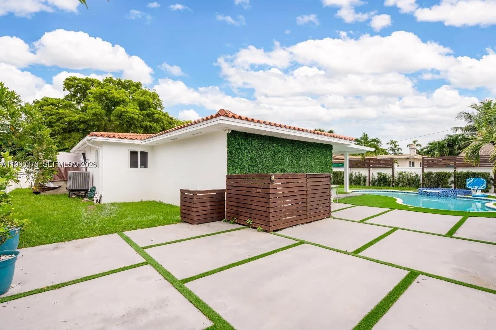 1040 N Royal Poinciana Blvd # 0, Miami Springs FL 33166