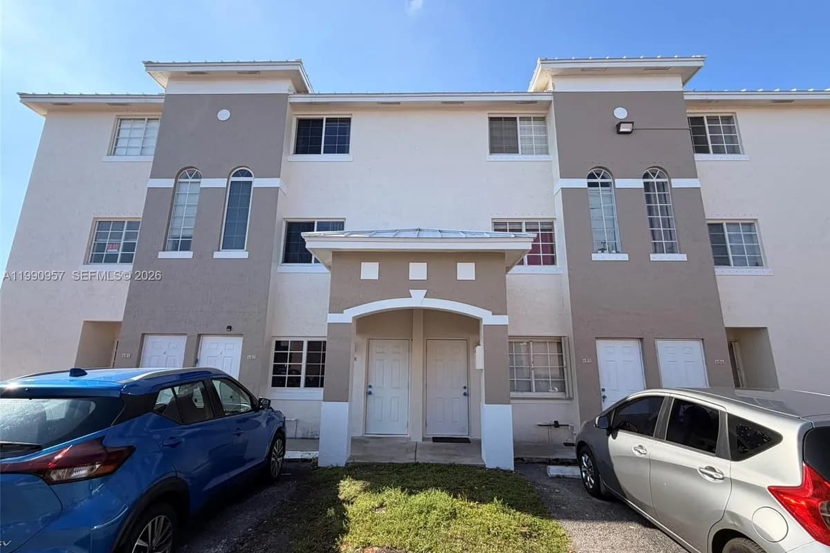 12005 SW 14th St # D, Miami FL 33184