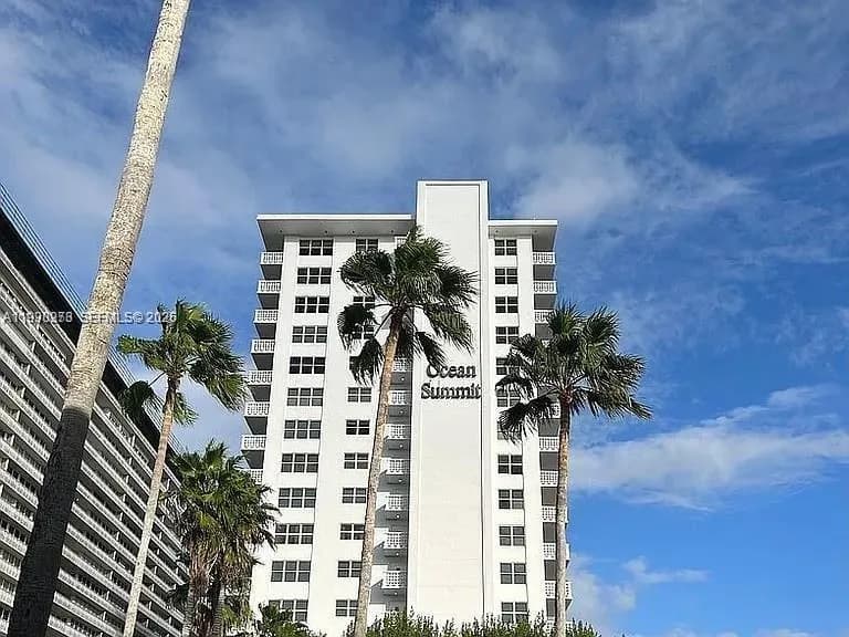 4010 Galt Ocean Dr # 207, Fort Lauderdale FL 33308