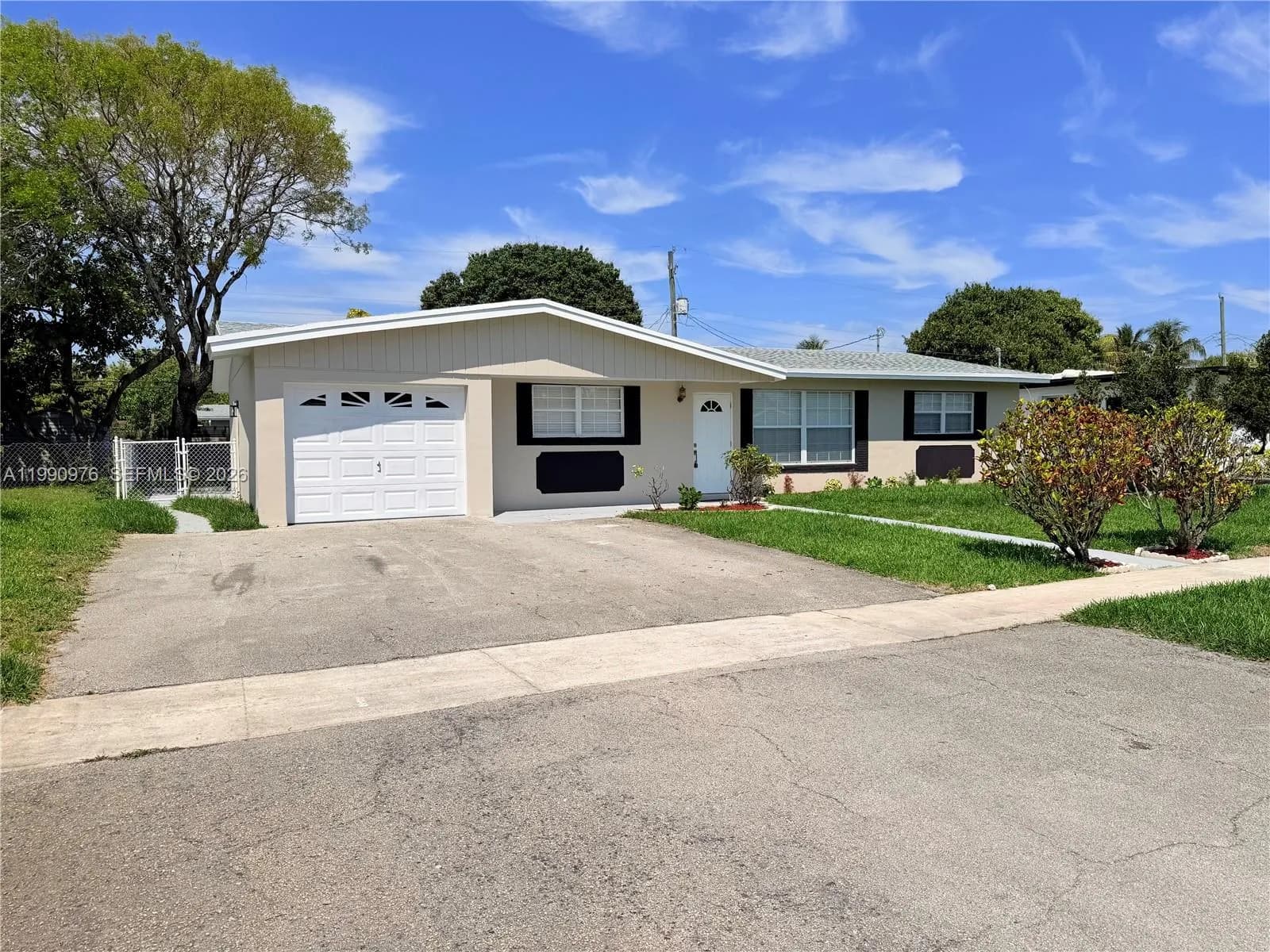 4731 NW 11th St, Lauderhill FL 33313