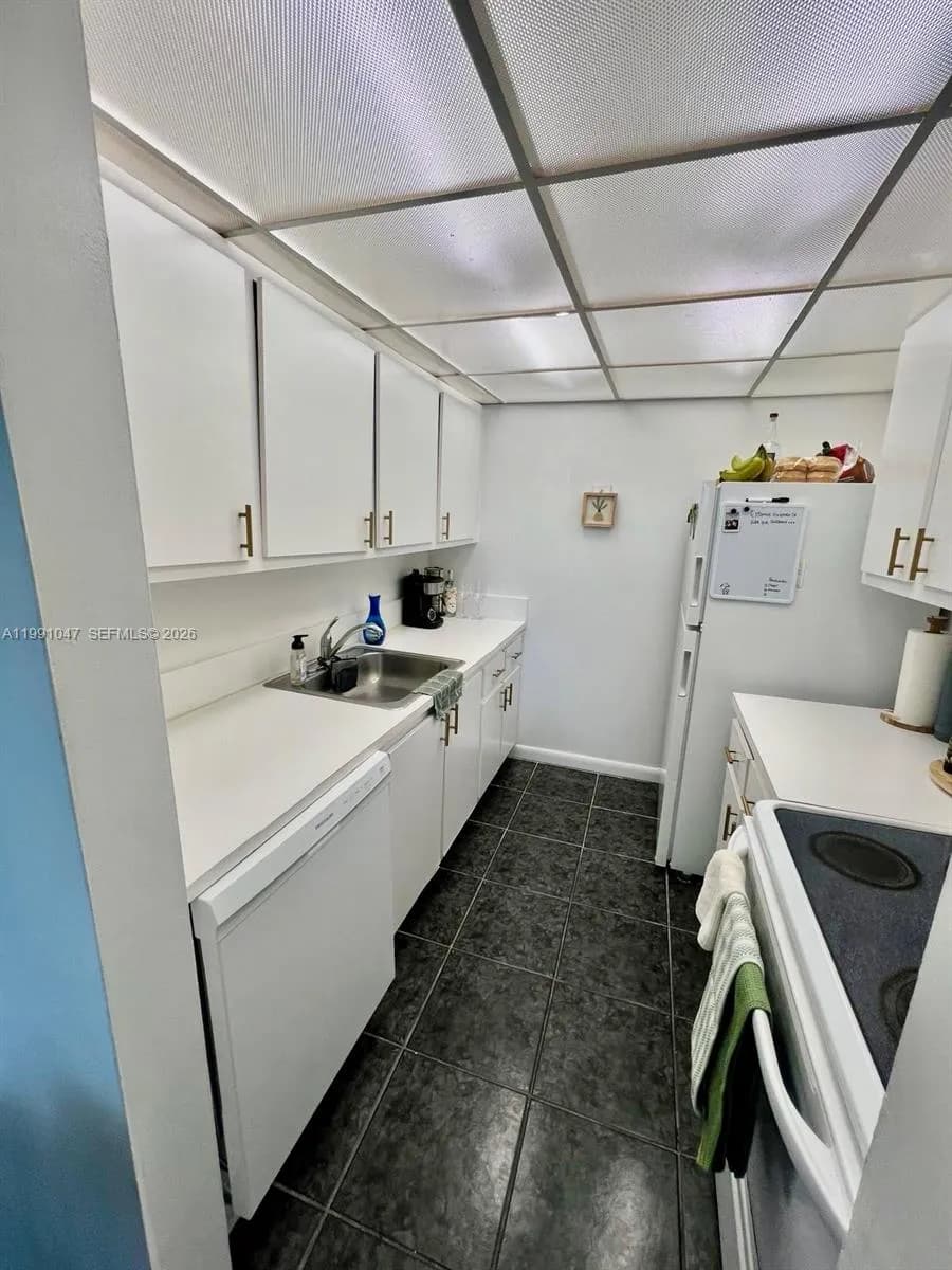 2350 NE 135th St # 208, North Miami FL 33181