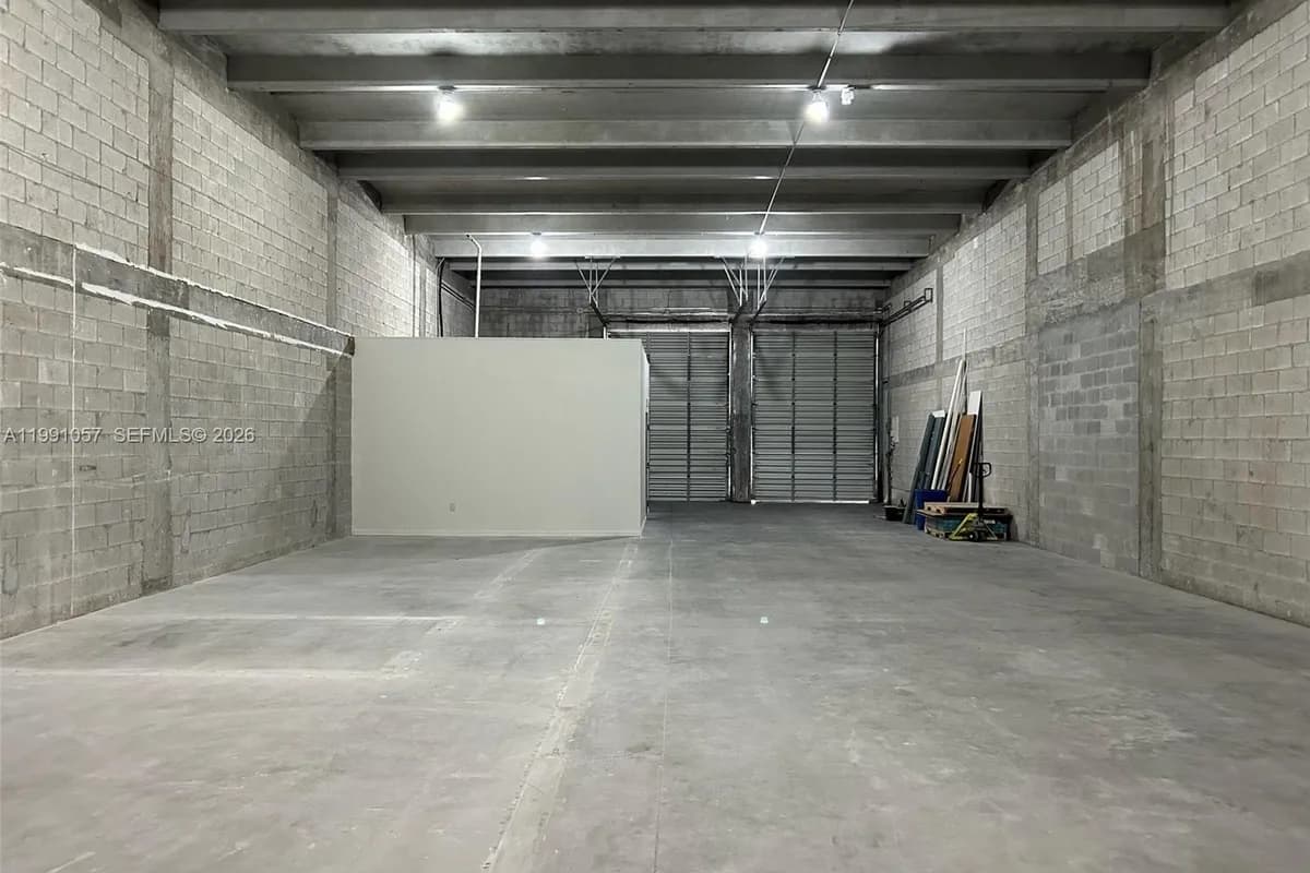 6991 NW 82nd Ave # 11, Medley FL 33166