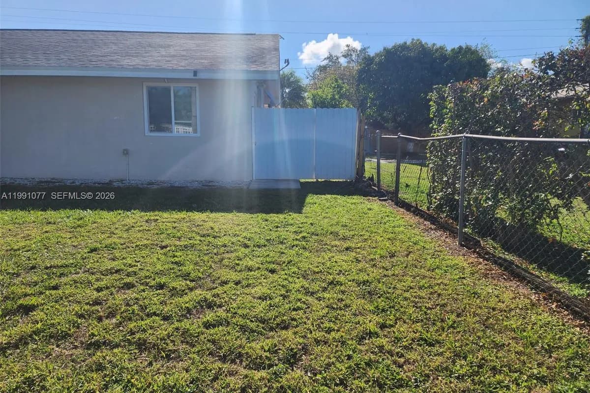 16101 SW 97th Ave, Miami FL 33157