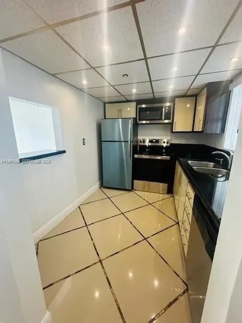 9351 Fontainebleau Blvd # B409, Miami FL 33172