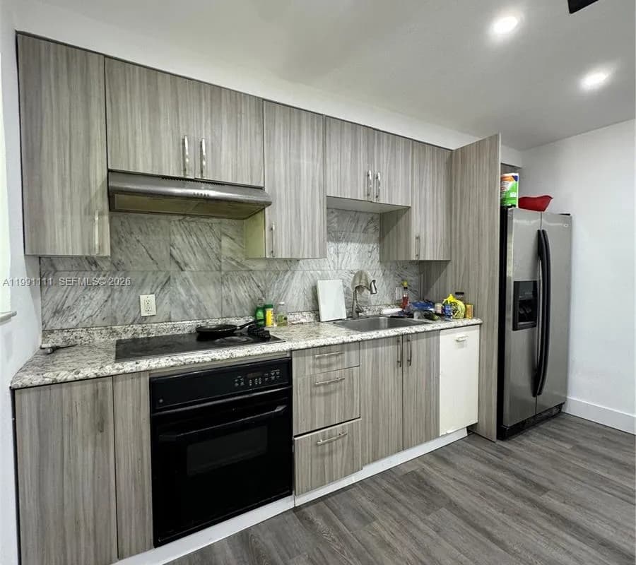 1086 NW 110th St # 1, Miami FL 33168