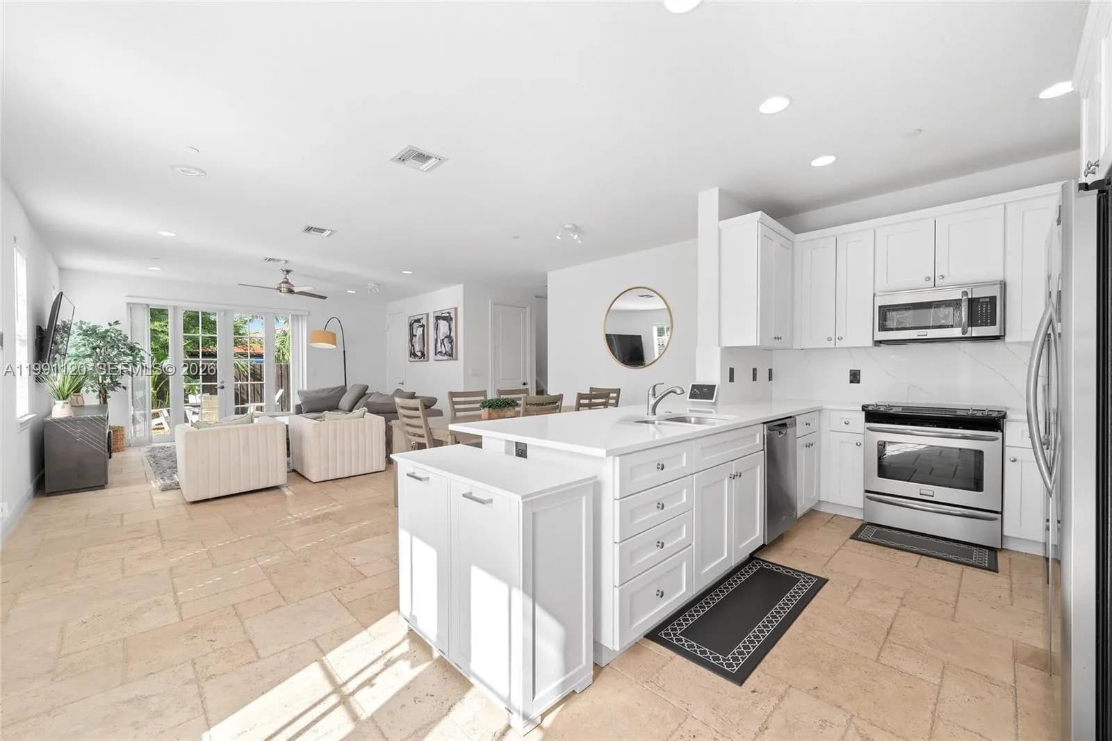 1117 NE 18th Ave # 2, Fort Lauderdale FL 33304