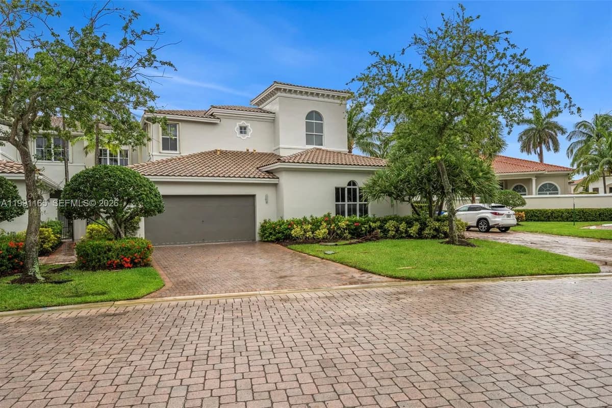 896 W Spinnaker Dr W # 896, Hollywood FL 33019