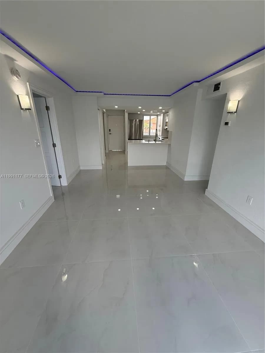 9915 W Okeechobee Rd # 201, Hialeah Gardens FL 33016