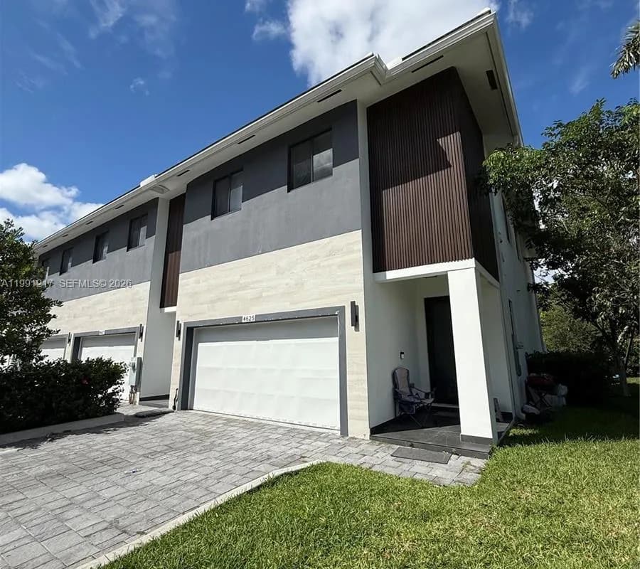 4625 SW 32nd Ave # 1C, Dania Beach FL 33312