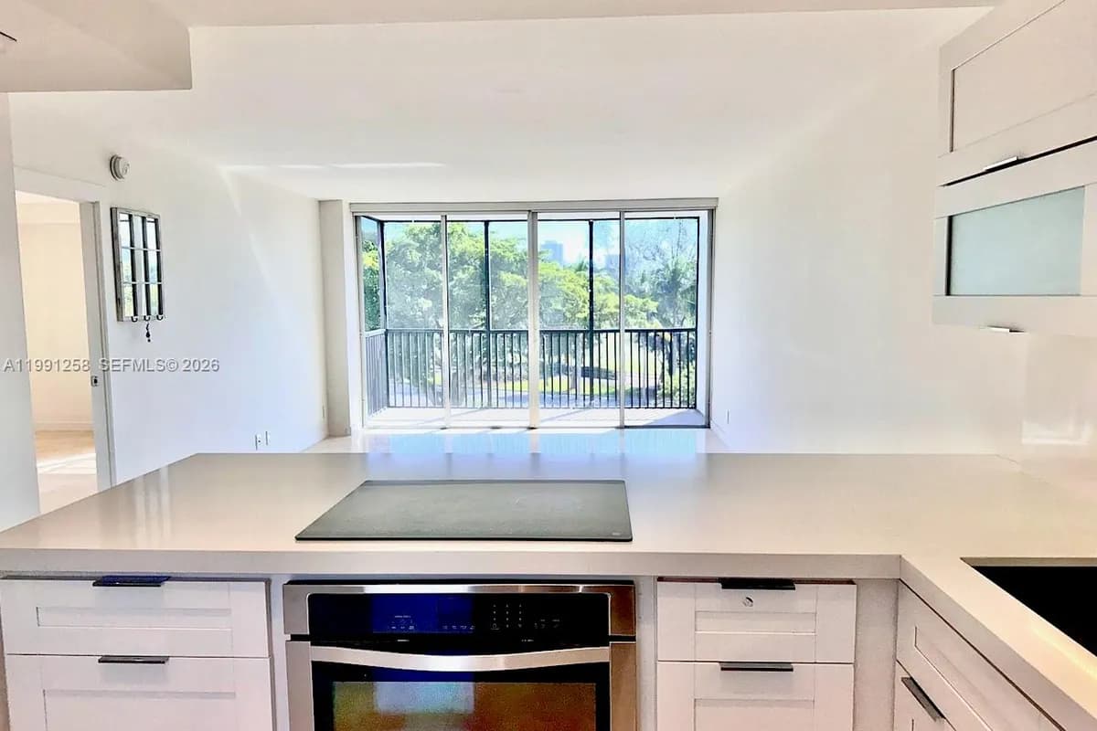 3301 N Country Club Dr # 410, Aventura FL 33180