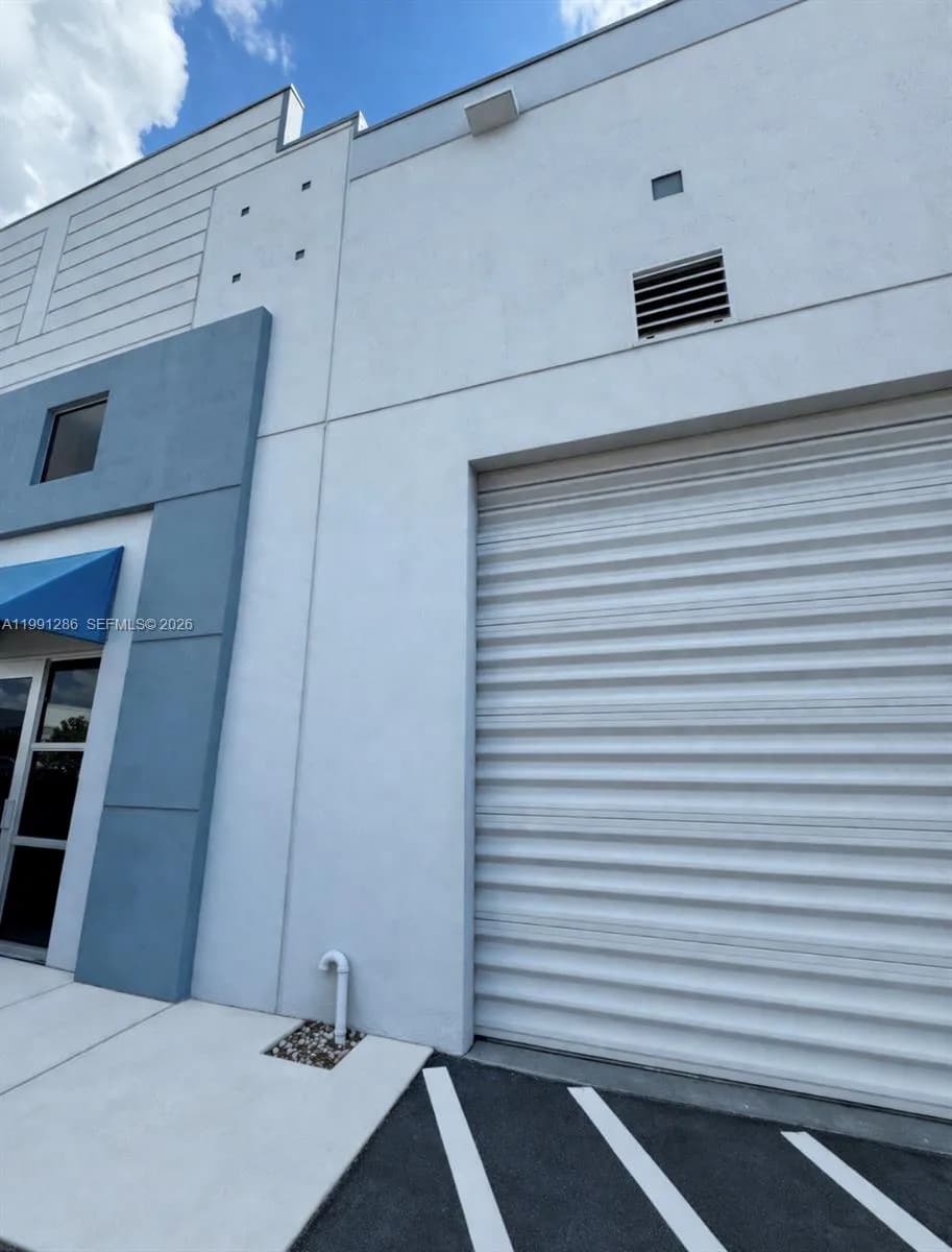 2365 NW 70th Ave # 7, Miami FL 33122