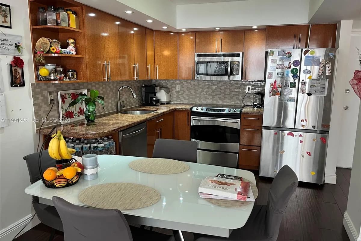 18051 Biscayne Blvd # 903, Aventura FL 33160