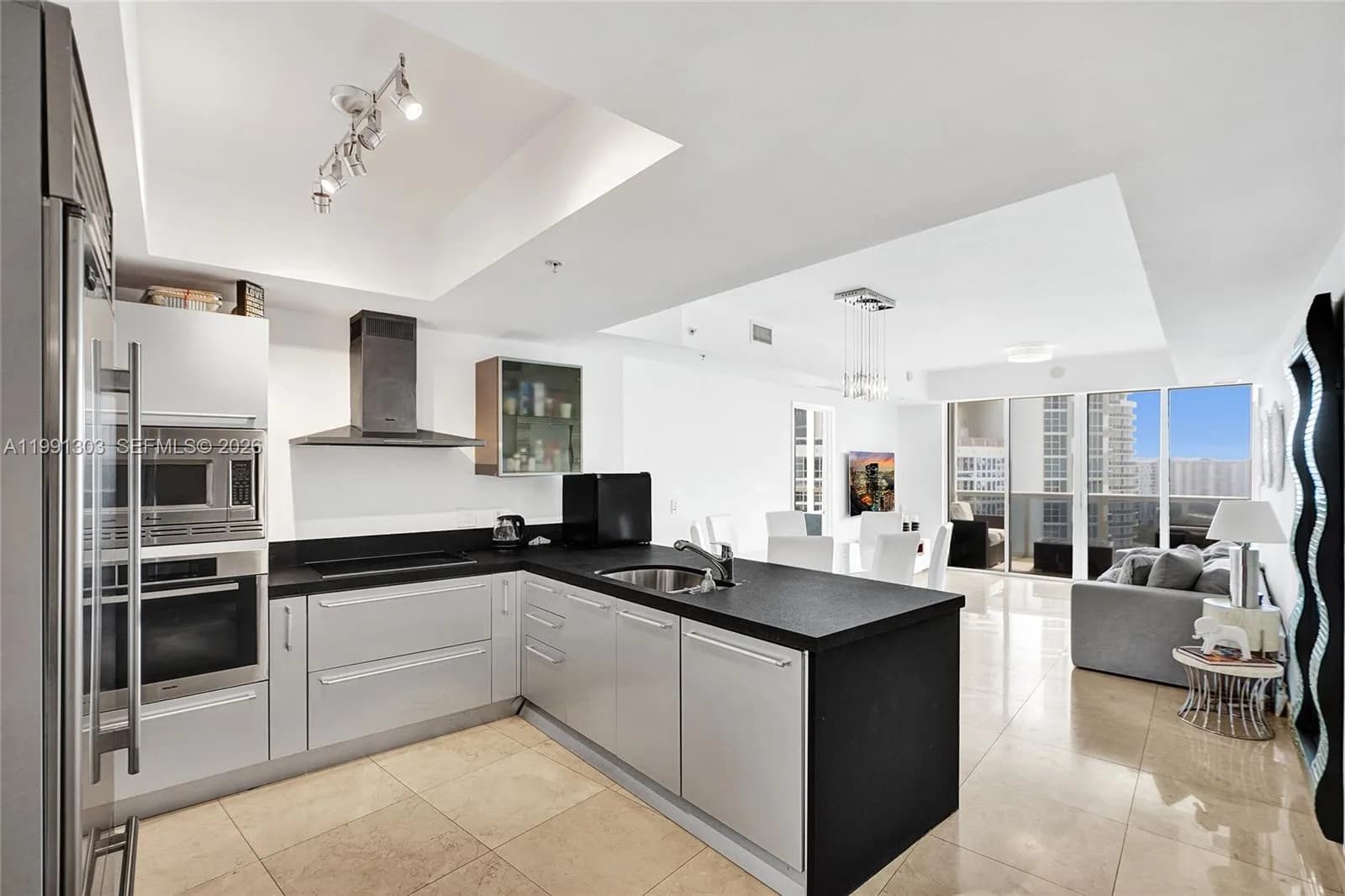 18201 Collins Ave # 2007, Sunny Isles Beach FL 33160