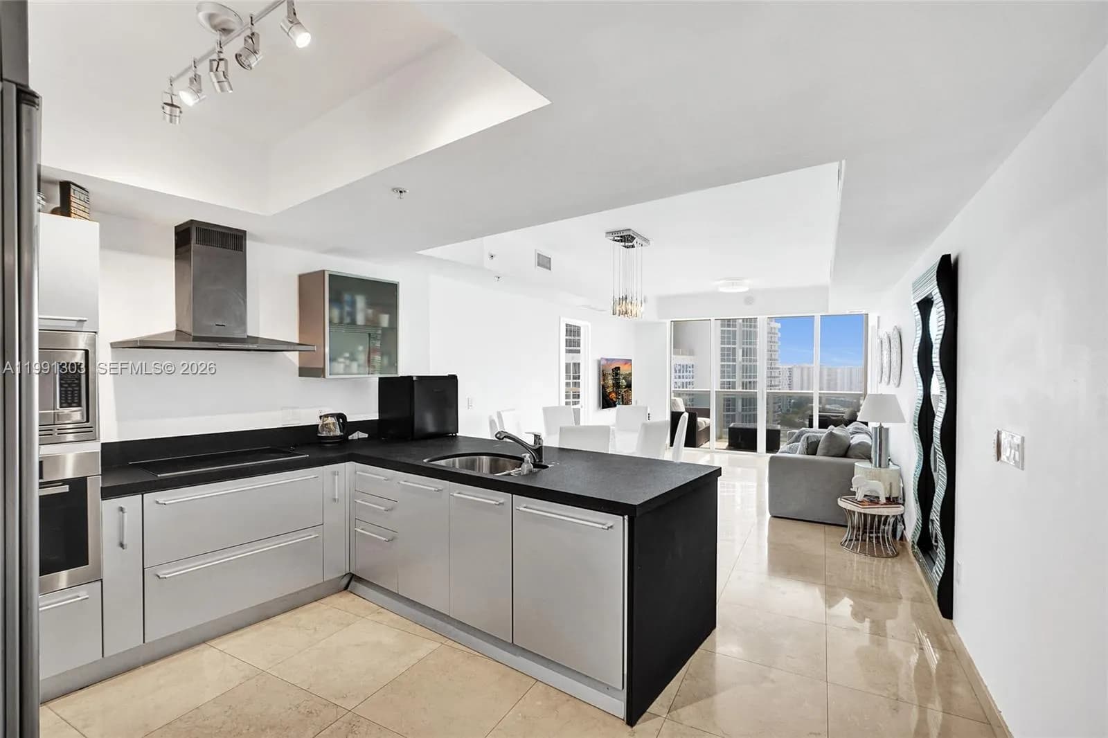 18201 Collins Ave # 2007, Sunny Isles Beach FL 33160