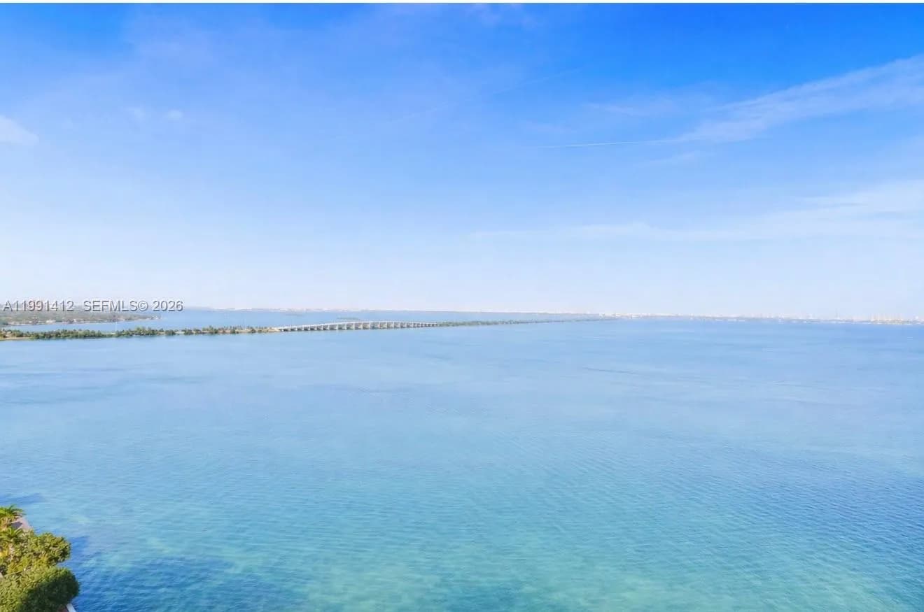 665 NE 25th St # 2105, Miami FL 33137