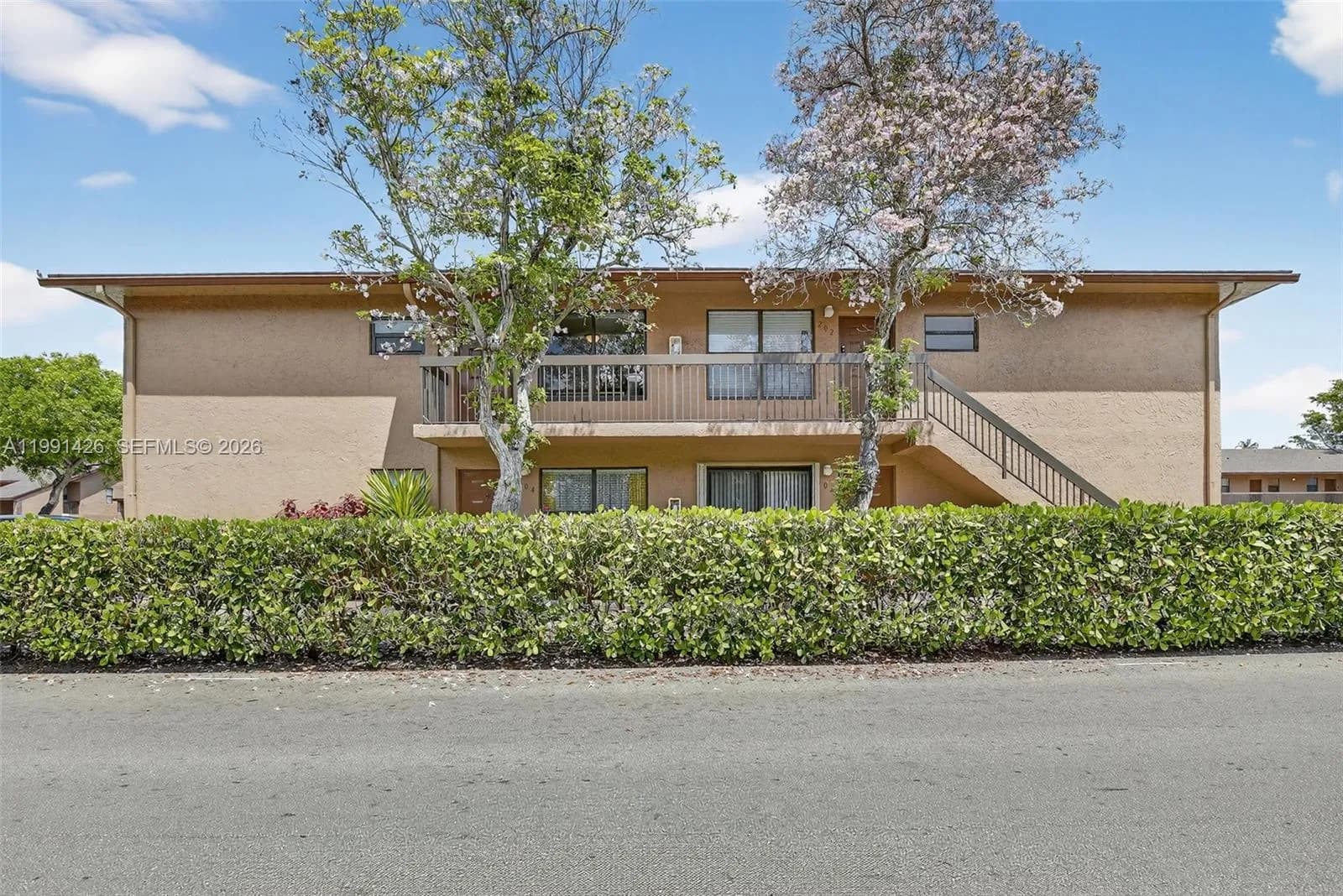 10002 Winding Lake Rd # 204, Sunrise FL 33351