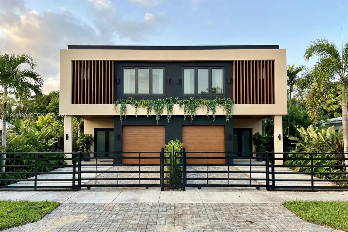 3021 SW 27th Street, Miami FL 33133