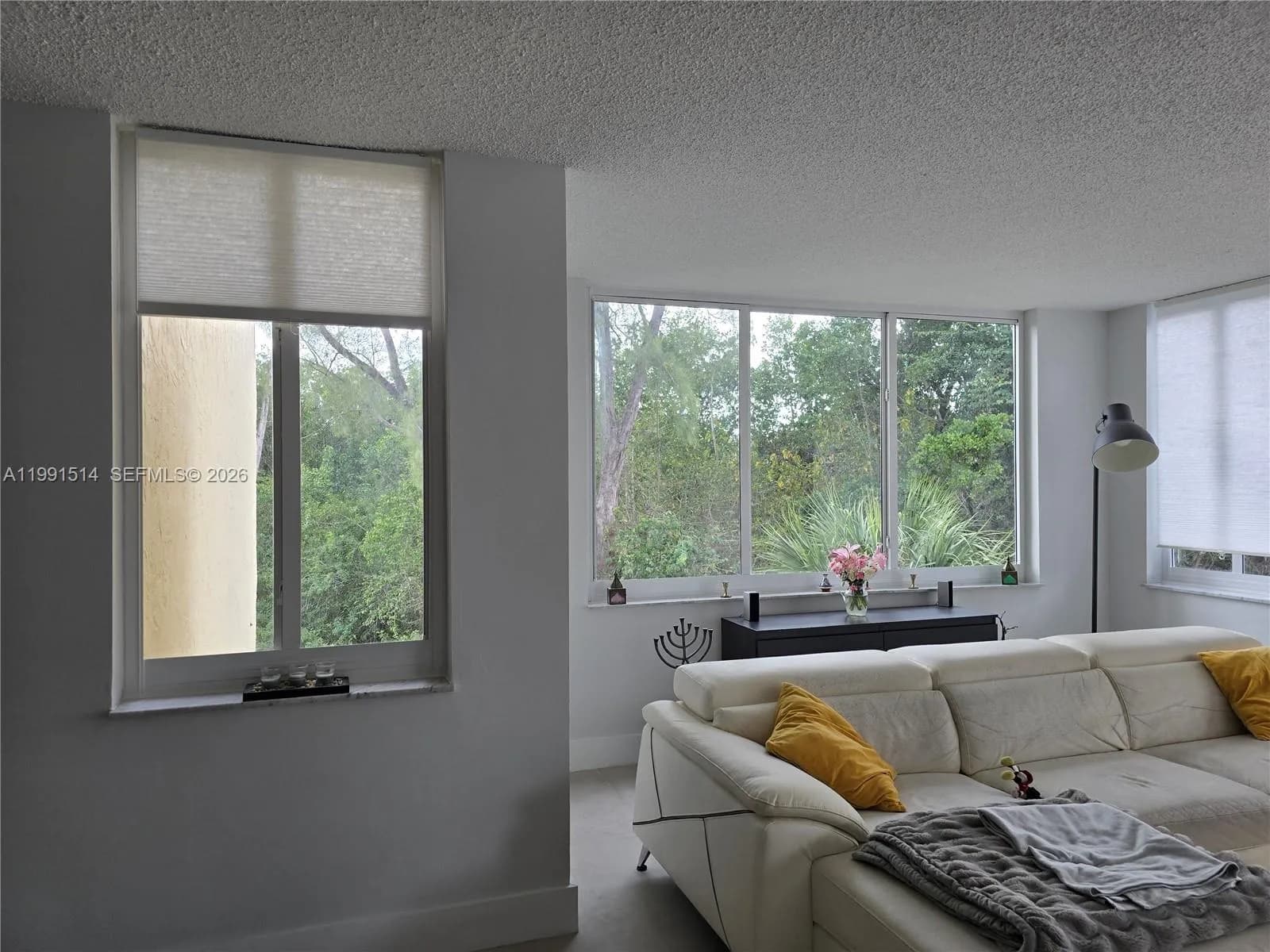 17890 W Dixie Hwy # 307, North Miami Beach FL 33160