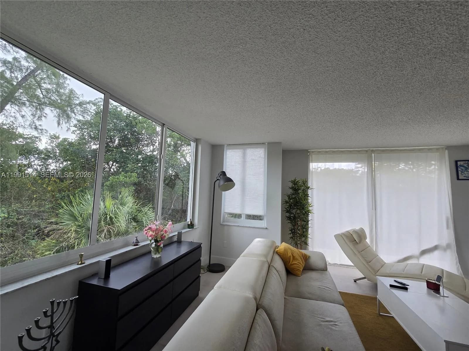 17890 W Dixie Hwy # 307, North Miami Beach FL 33160