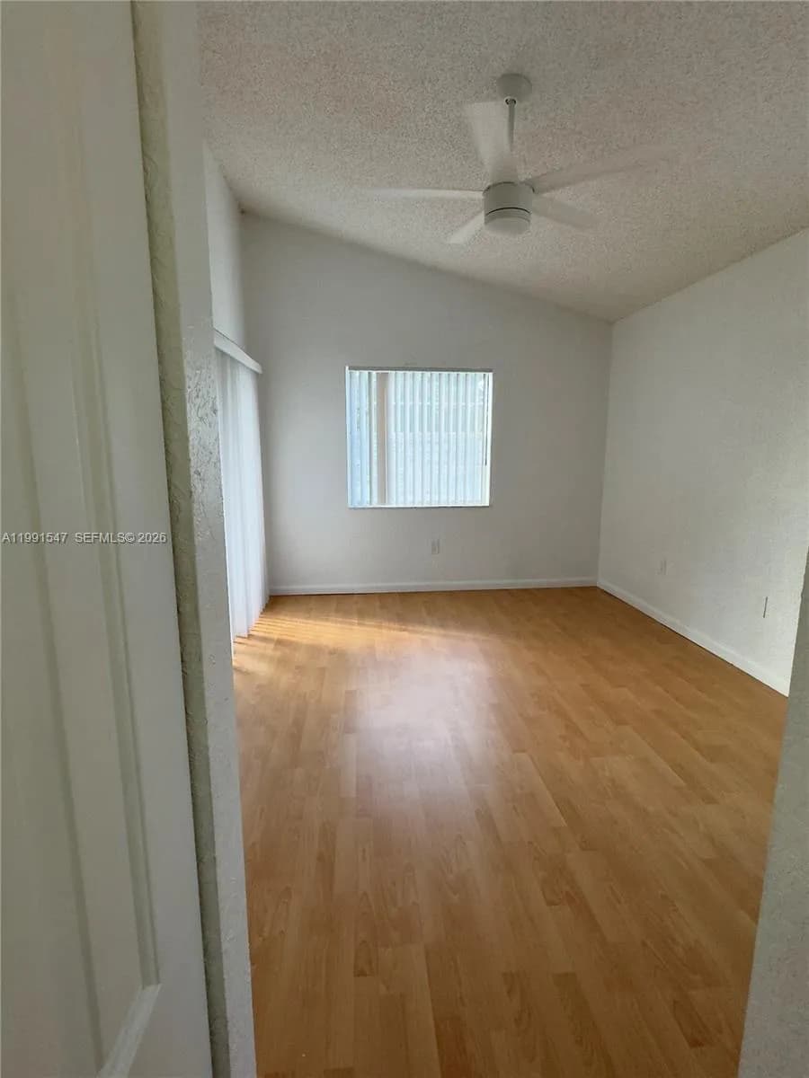 2861 N Oakland Forest Dr # 301, Oakland Park FL 33309