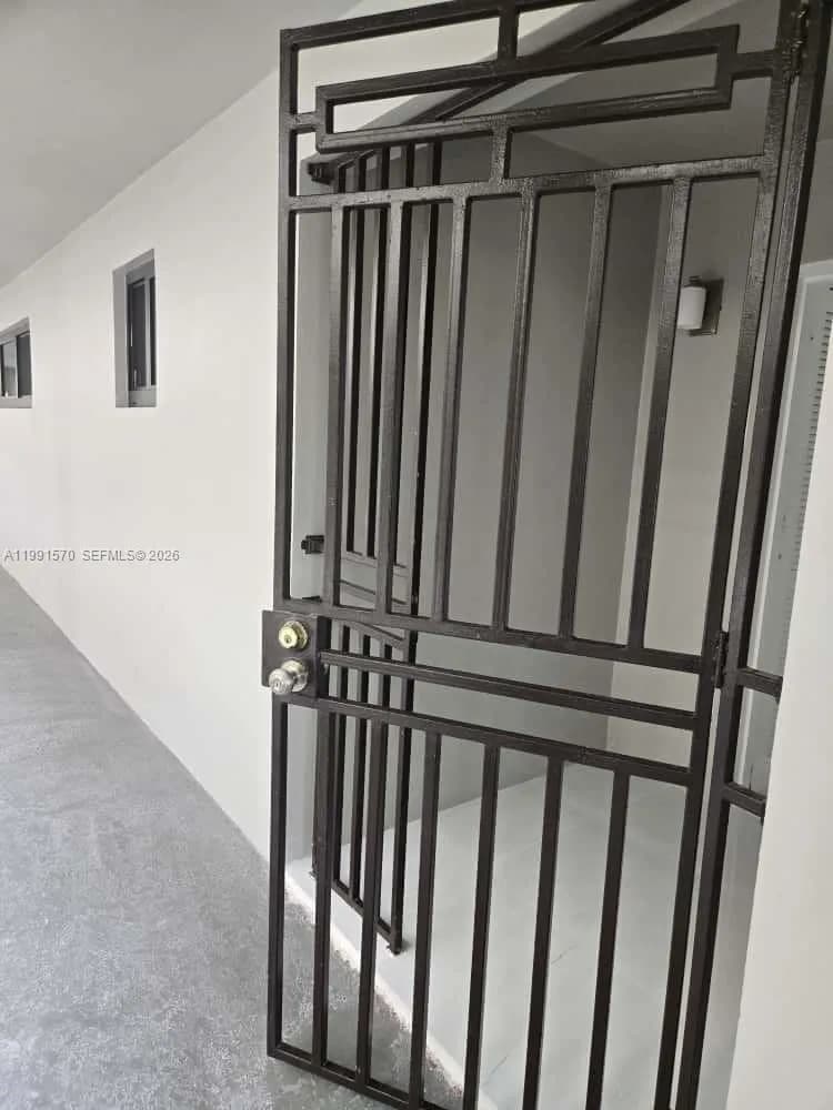 5 Olive Dr # 9, Hialeah FL 33010