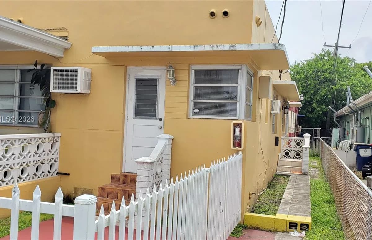 2114 Biarritz Dr # 2, Miami Beach FL 33141