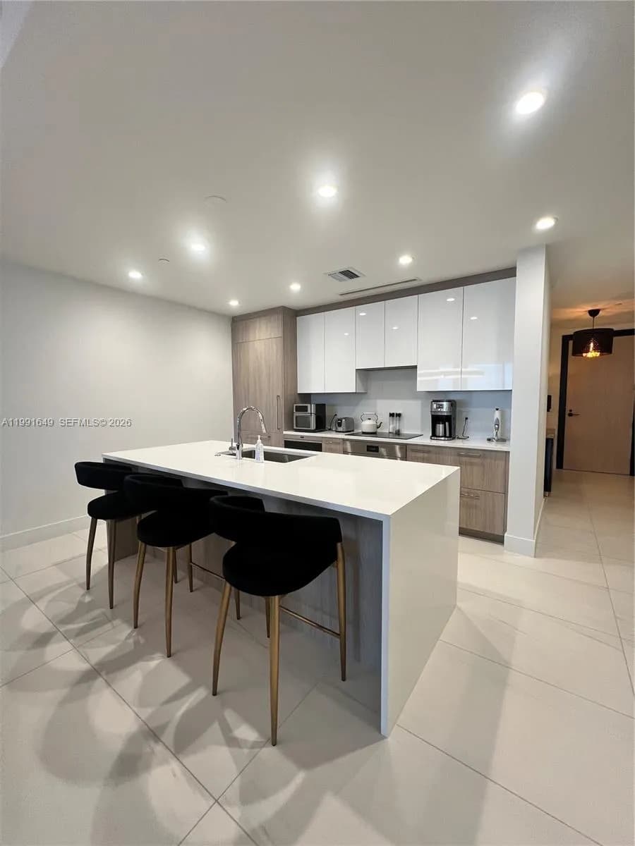 153 N Seabreeze Blvd # 1703, Fort Lauderdale FL 33304