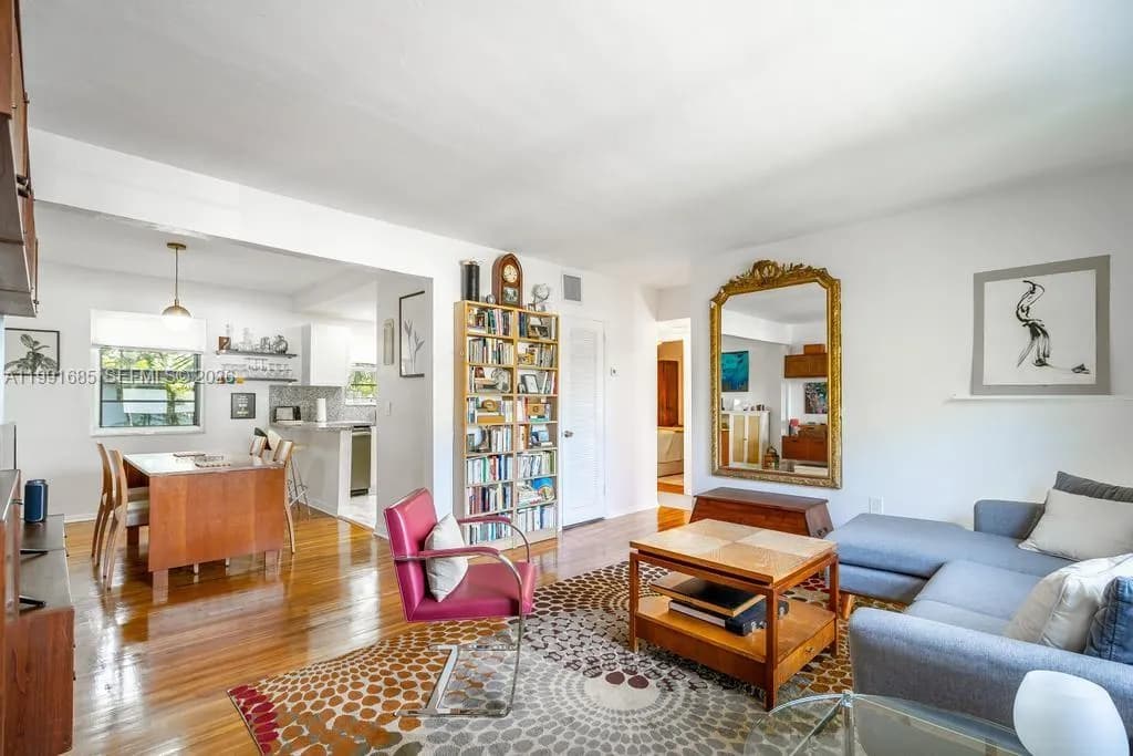 5565 SW 80th St # D, Miami FL 33143