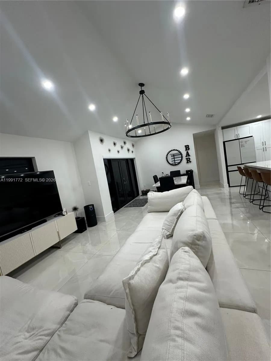 14346 SW 159th St, Miami FL 33177