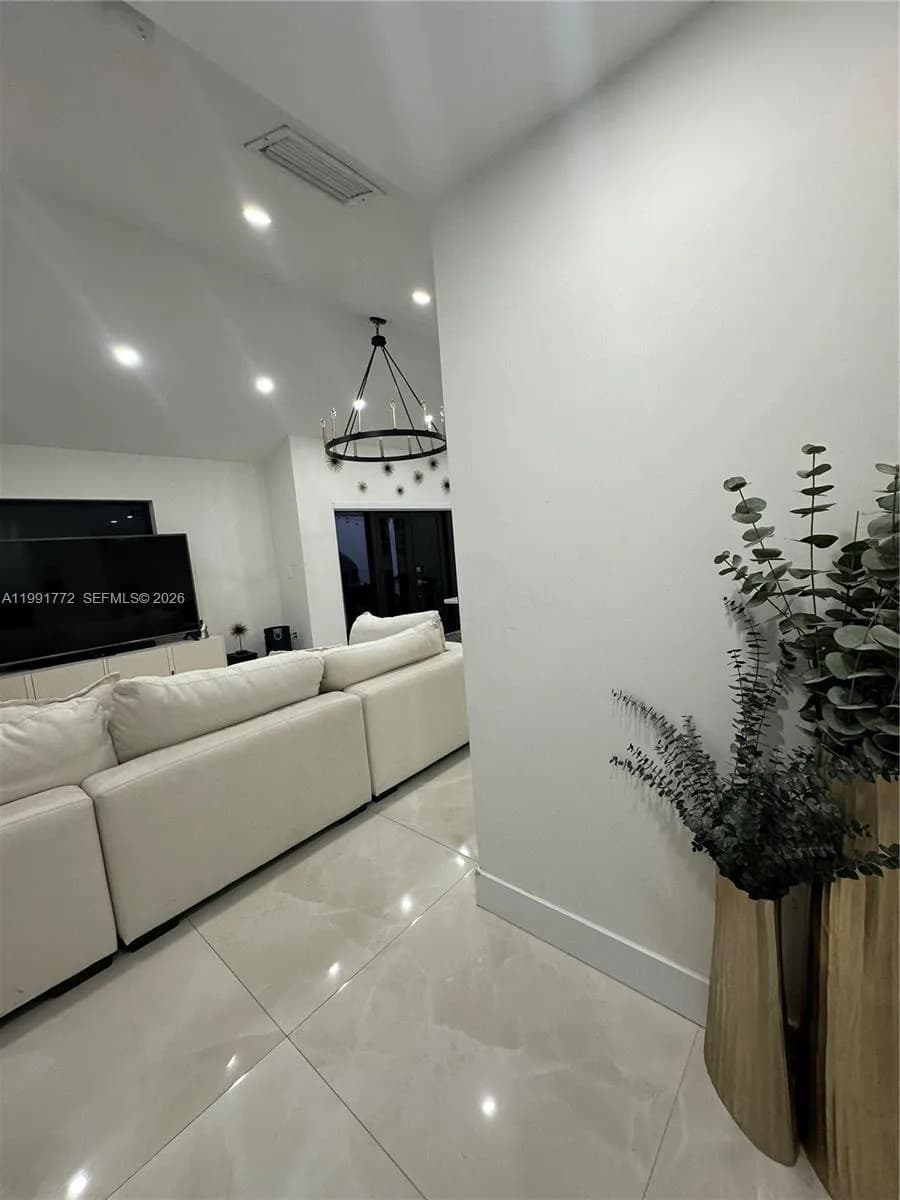 14346 SW 159th St, Miami FL 33177