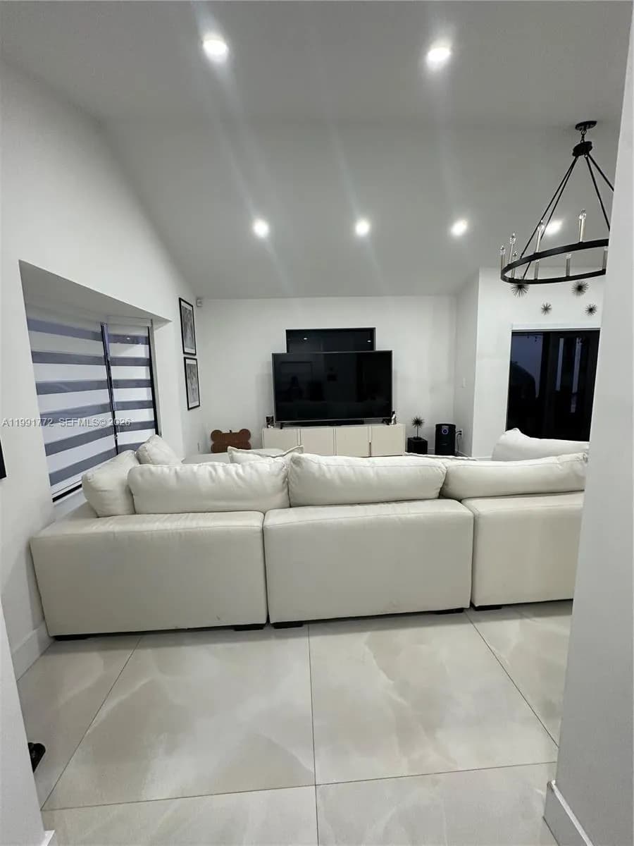 14346 SW 159th St, Miami FL 33177