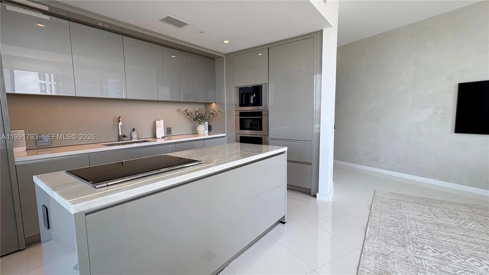 18975 Collins Ave # 905, Sunny Isles Beach FL 33160