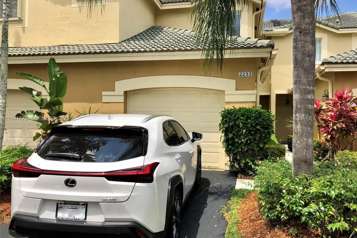 2233 Ensenada Ter, Weston FL 33327