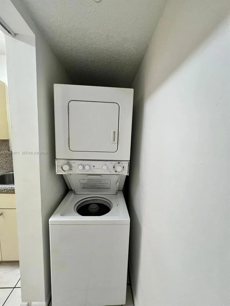 536 NW 114th Ave # 202, Sweetwater FL 33172