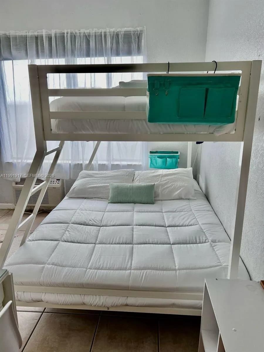 3700 Collins Ave # 202, Miami Beach FL 33140