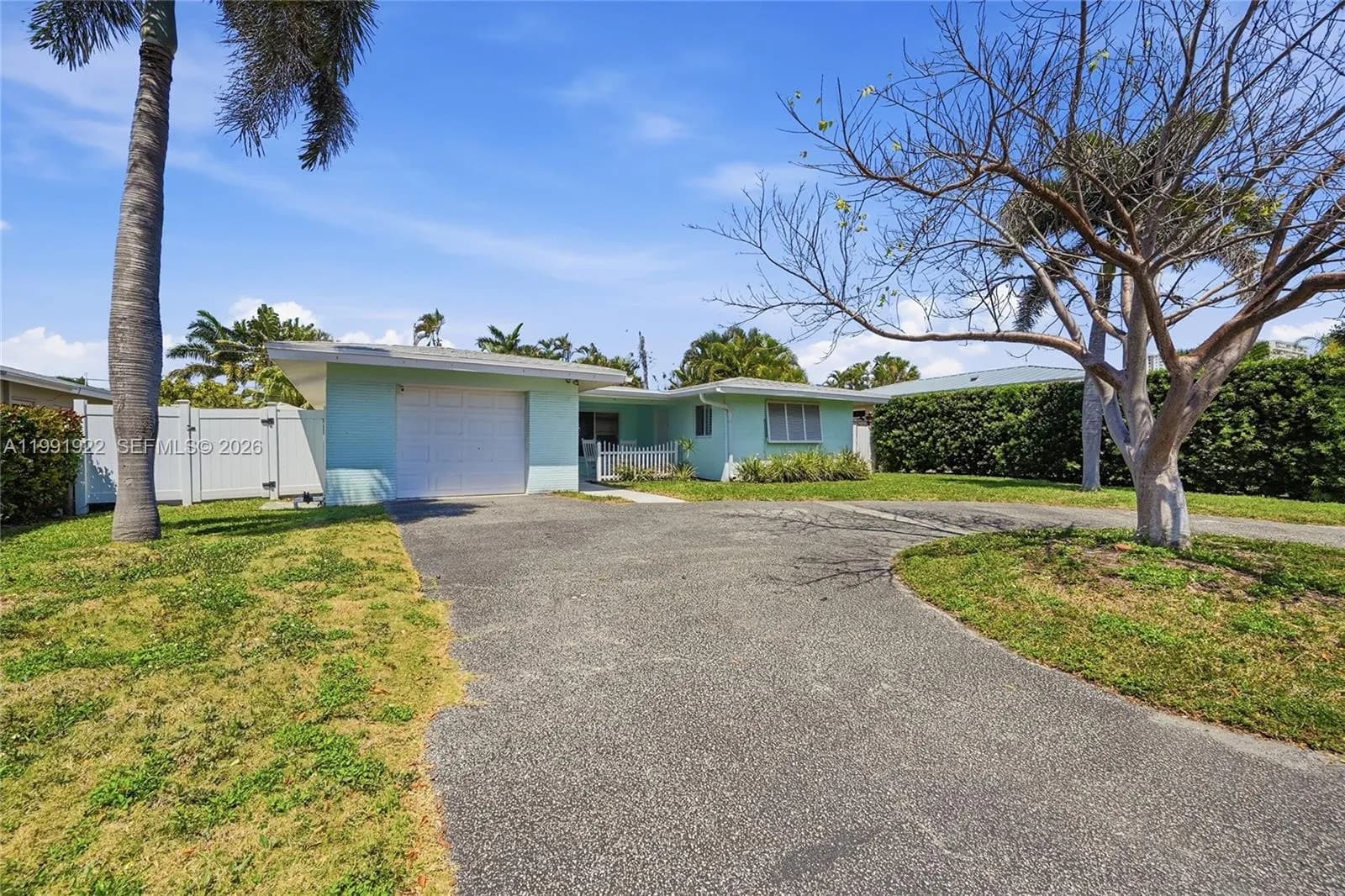 2725 SE 2nd Ct, Pompano Beach FL 33062