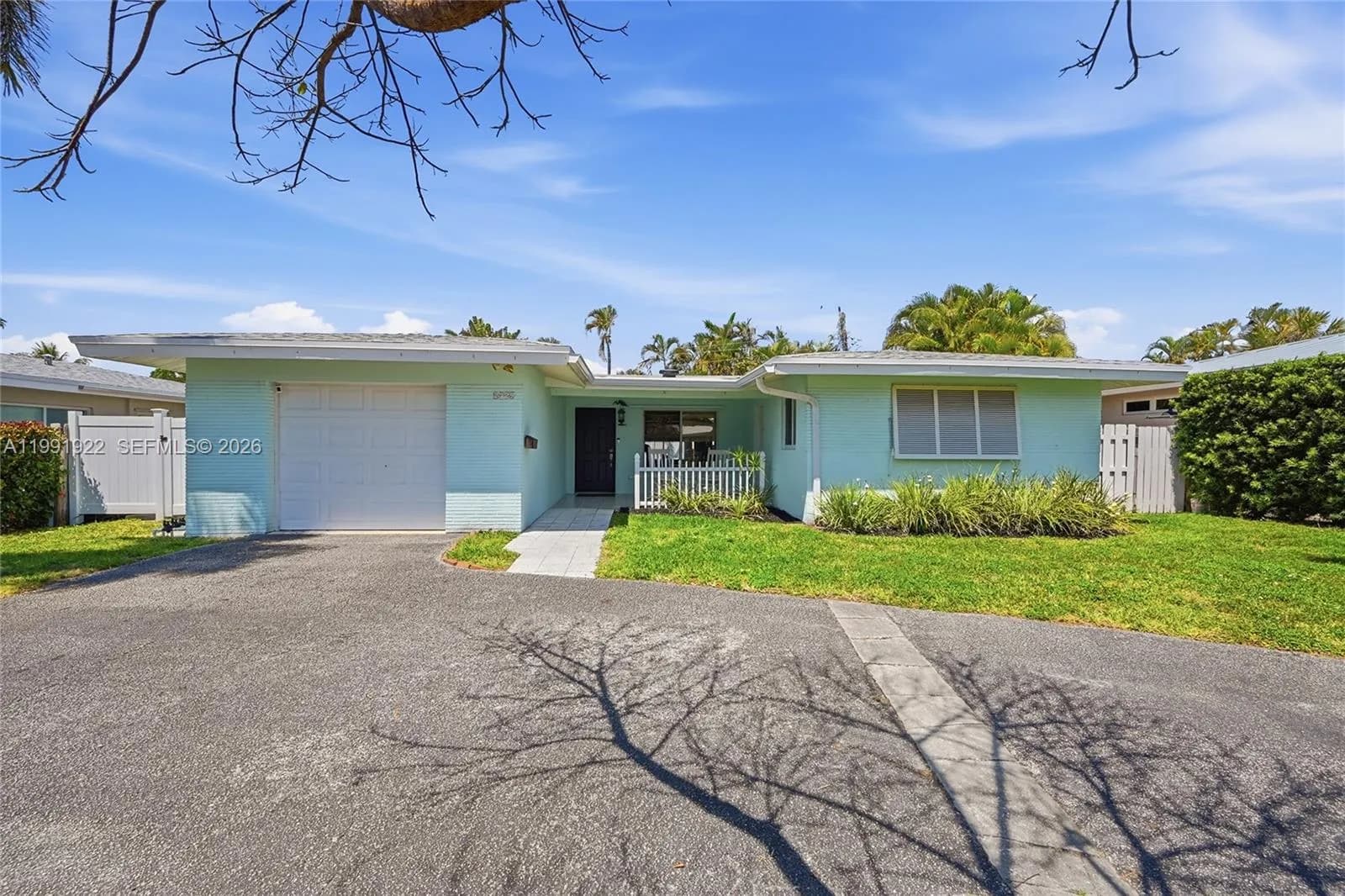 2725 SE 2nd Ct, Pompano Beach FL 33062