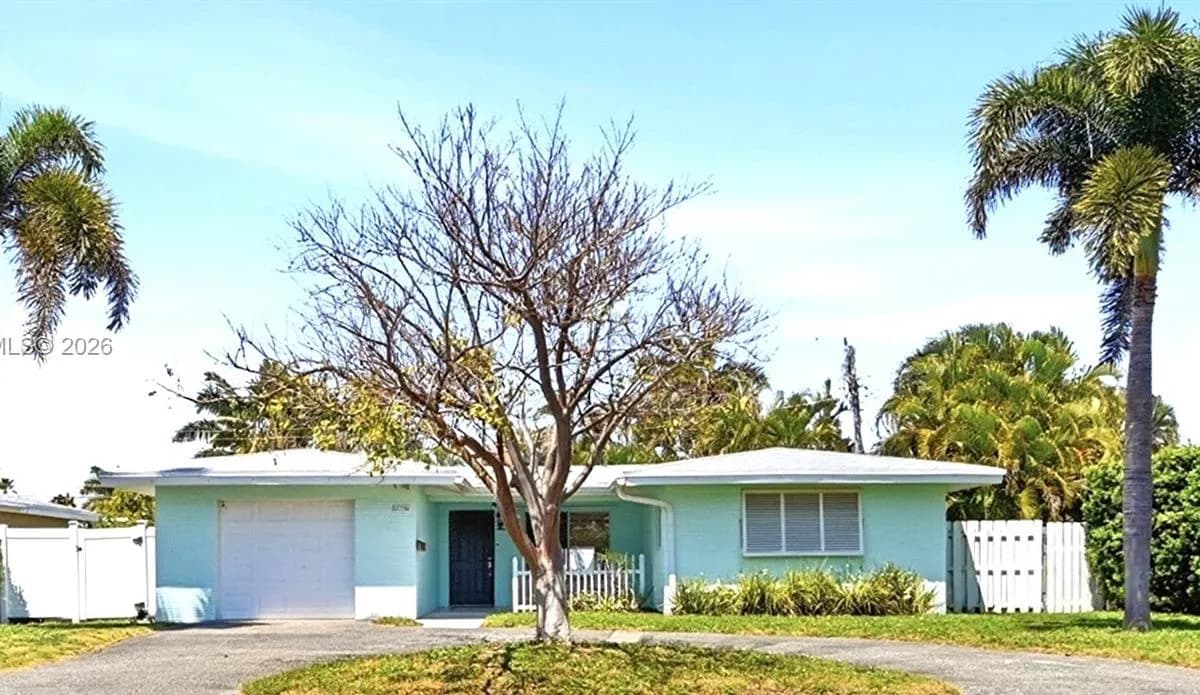 2725 SE 2nd Ct, Pompano Beach FL 33062