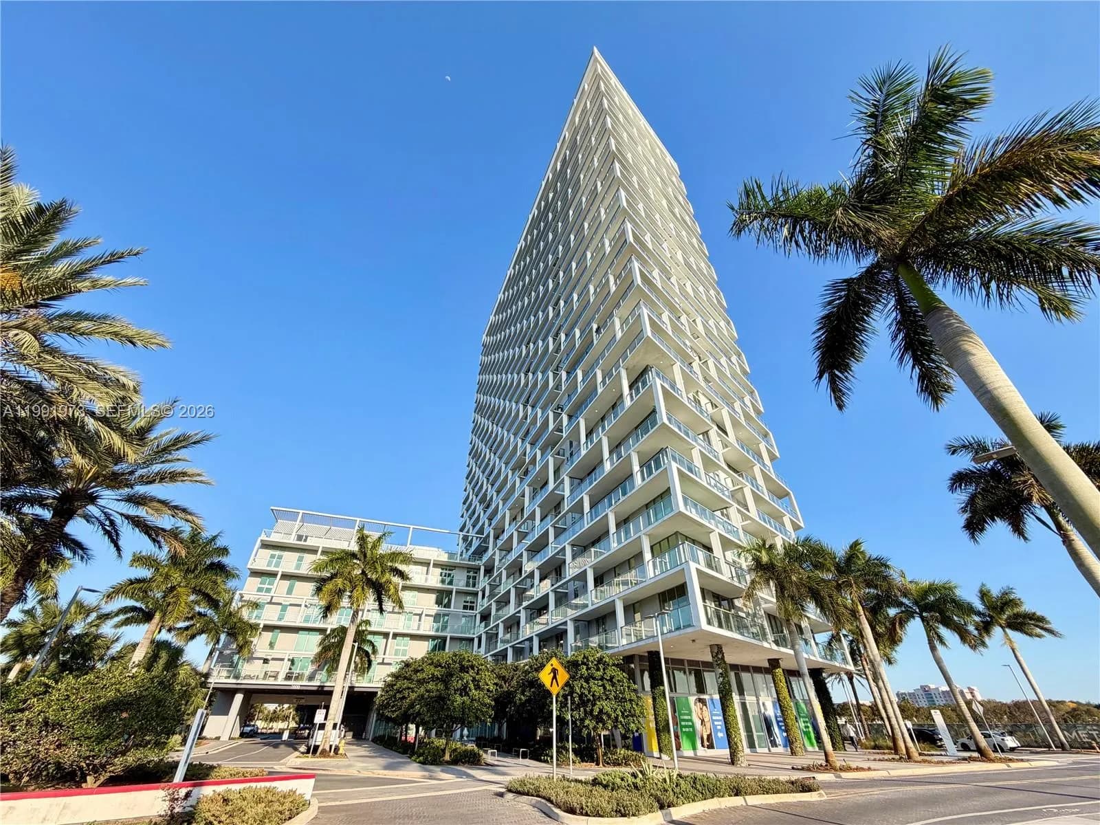 2000 metropica way # 2208, Sunrise FL 33323
