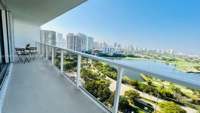 3731 N Country Club Dr # 2225, Aventura FL 33180