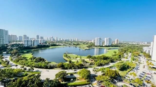 3731 N Country Club Dr # 2225, Aventura FL 33180