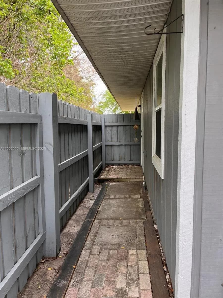 1125 SW 15th Ave SW, Vero Beach FL 32962