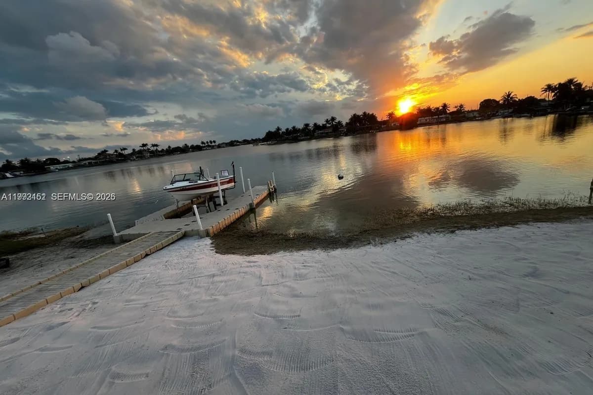 18400 NW 78th Ave, Hialeah FL 33015