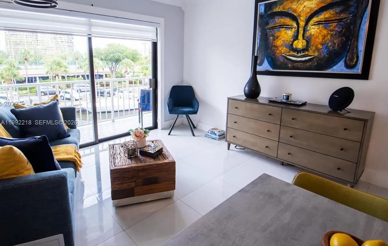 1650 NE 115th St # 302, Miami FL 33181