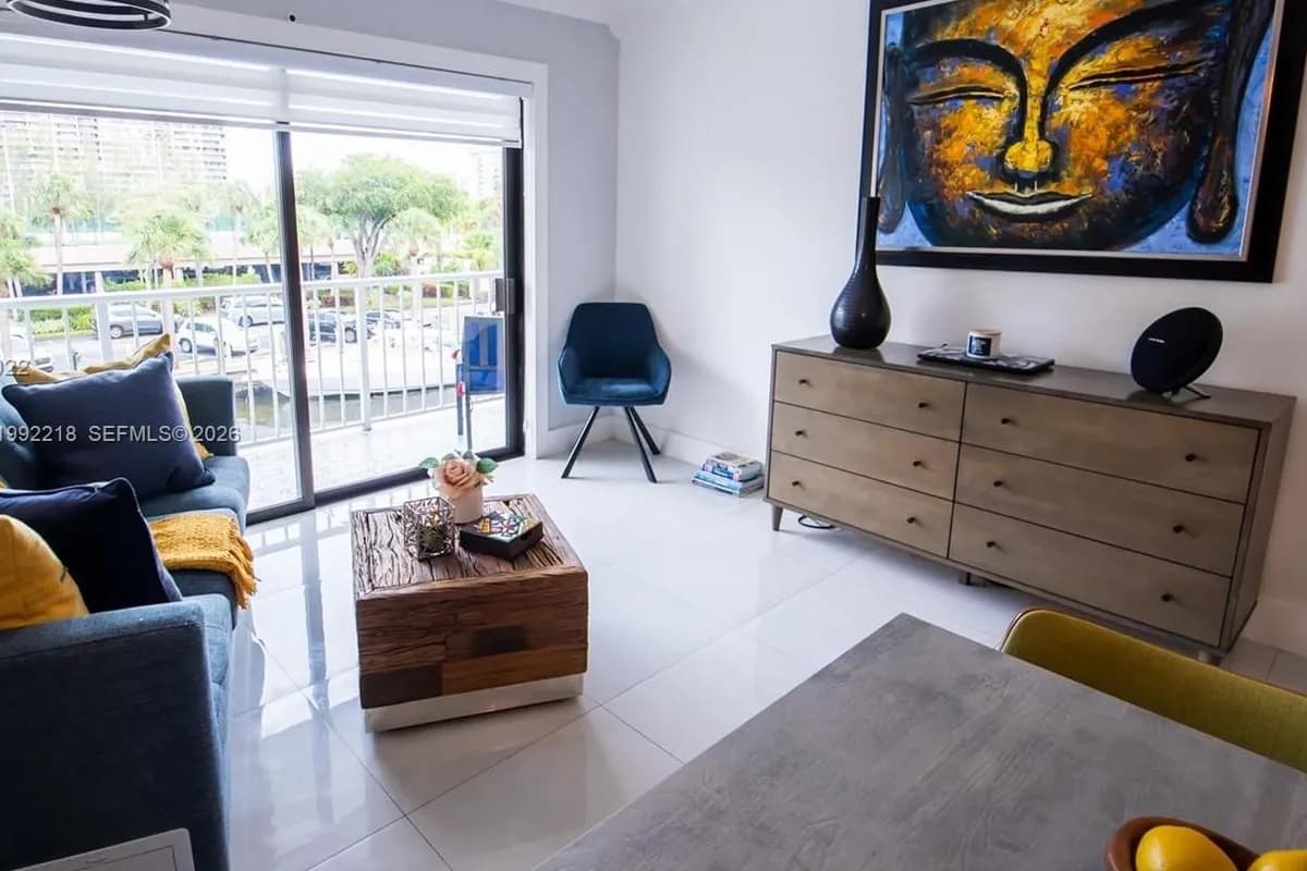 1650 NE 115th St # 302, Miami FL 33181