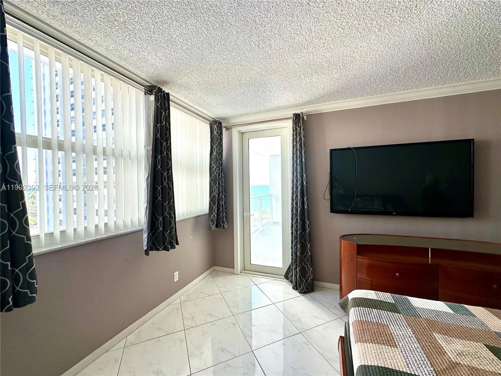 1904 S Ocean Dr # 701, Hallandale Beach FL 33009
