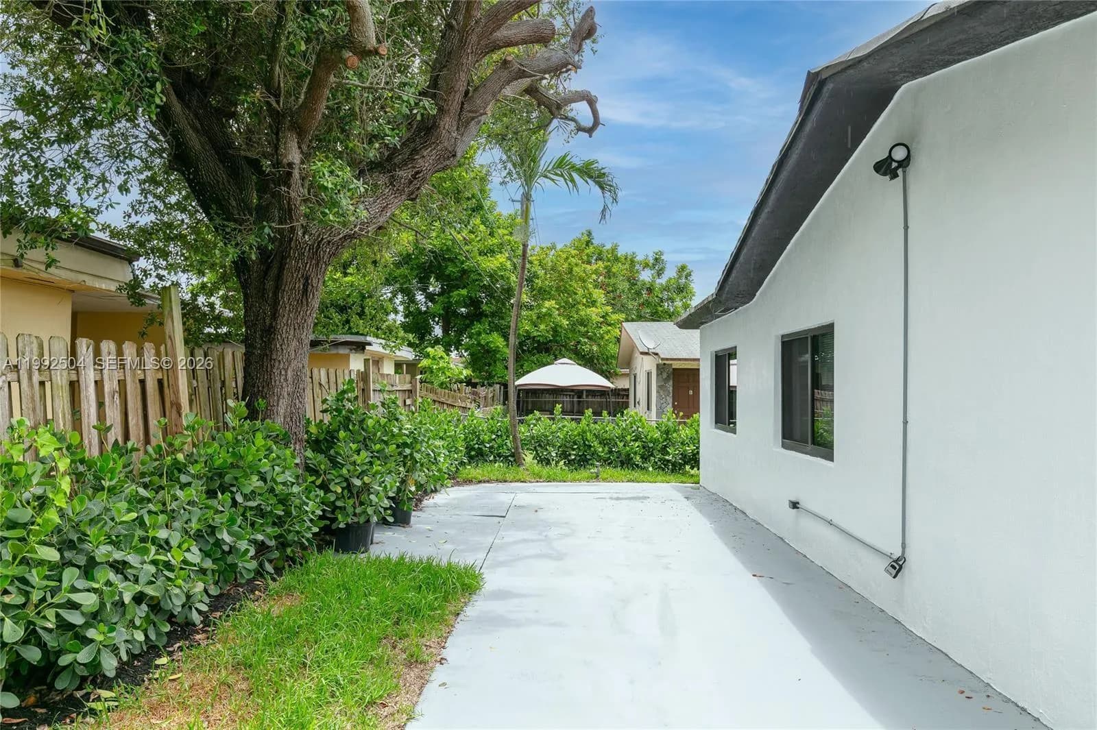 6125 SW 40th Ct, Miramar FL 33023