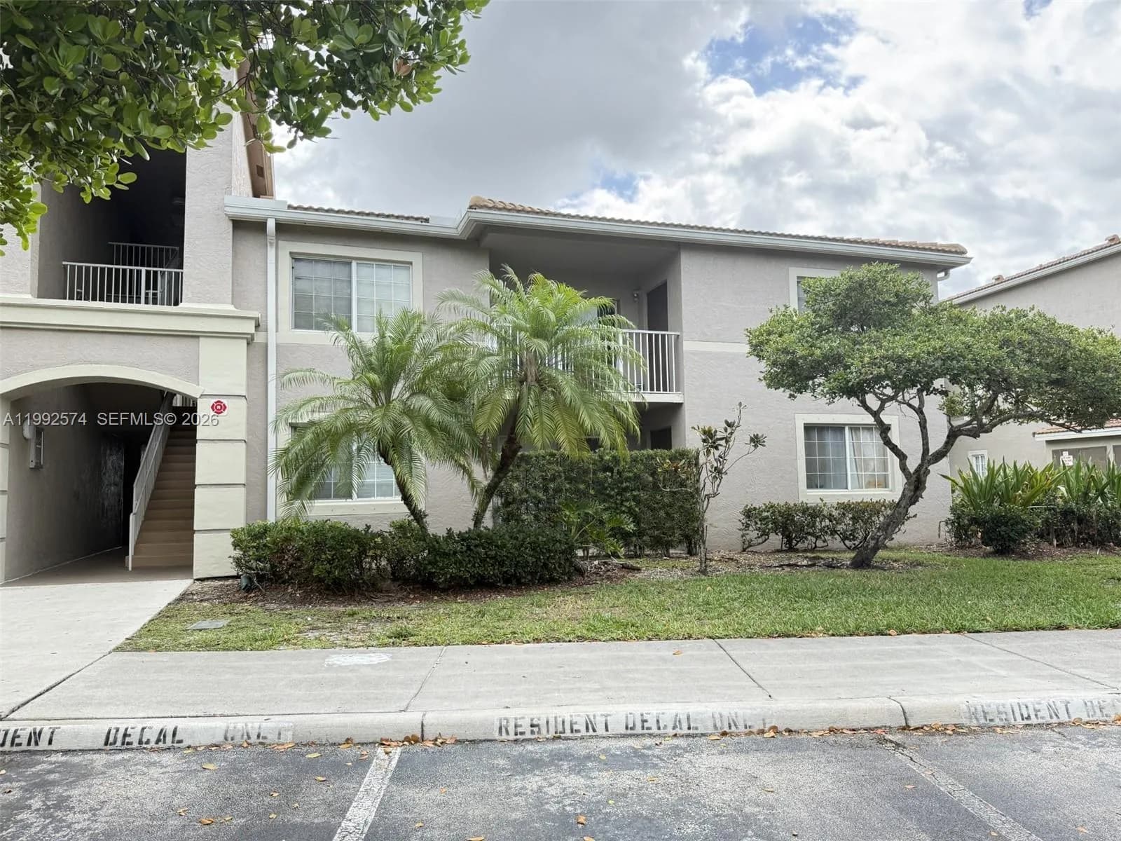 5015 Wiles Rd # 207, Coconut Creek FL 33073