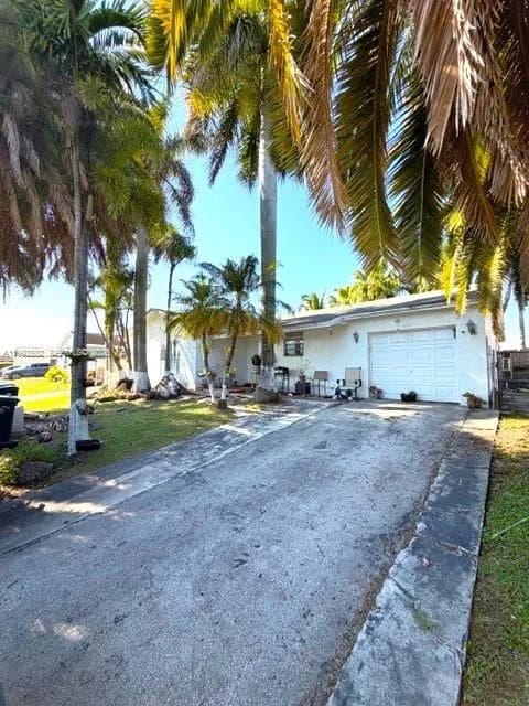 13041 SW 260th Ter, Homestead FL 33032